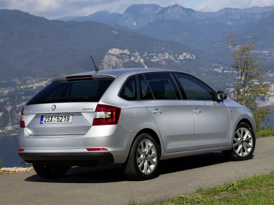  Skoda Rapid Spaceback 2013 года  (фото 13 из 33)
